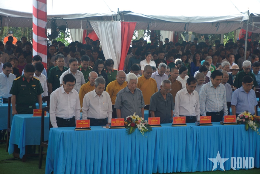 Tưởng nhớ hơn 200 chiến sĩ Trung đoàn 207 hy sinh tại Đá Biên